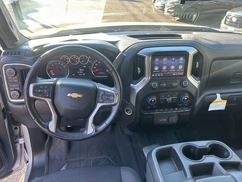 Used 2021 Chevrolet Silverado 1500 LT image 11