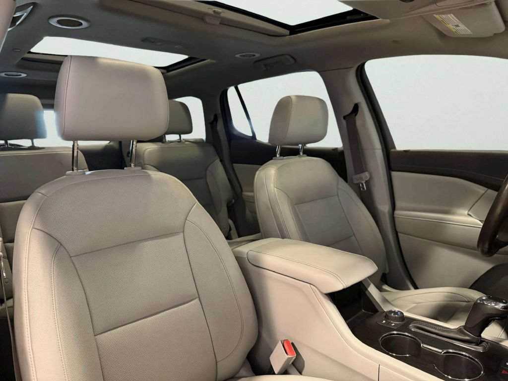 Used 2019 GMC Acadia SLT FWD image 30