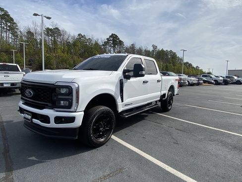 Certified 2025 Ford F250 XL w/ STX Appearance Package image 3