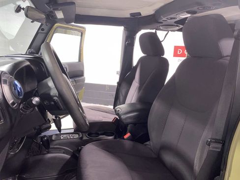 Used 2013 Jeep Wrangler Unlimited Sport image 11