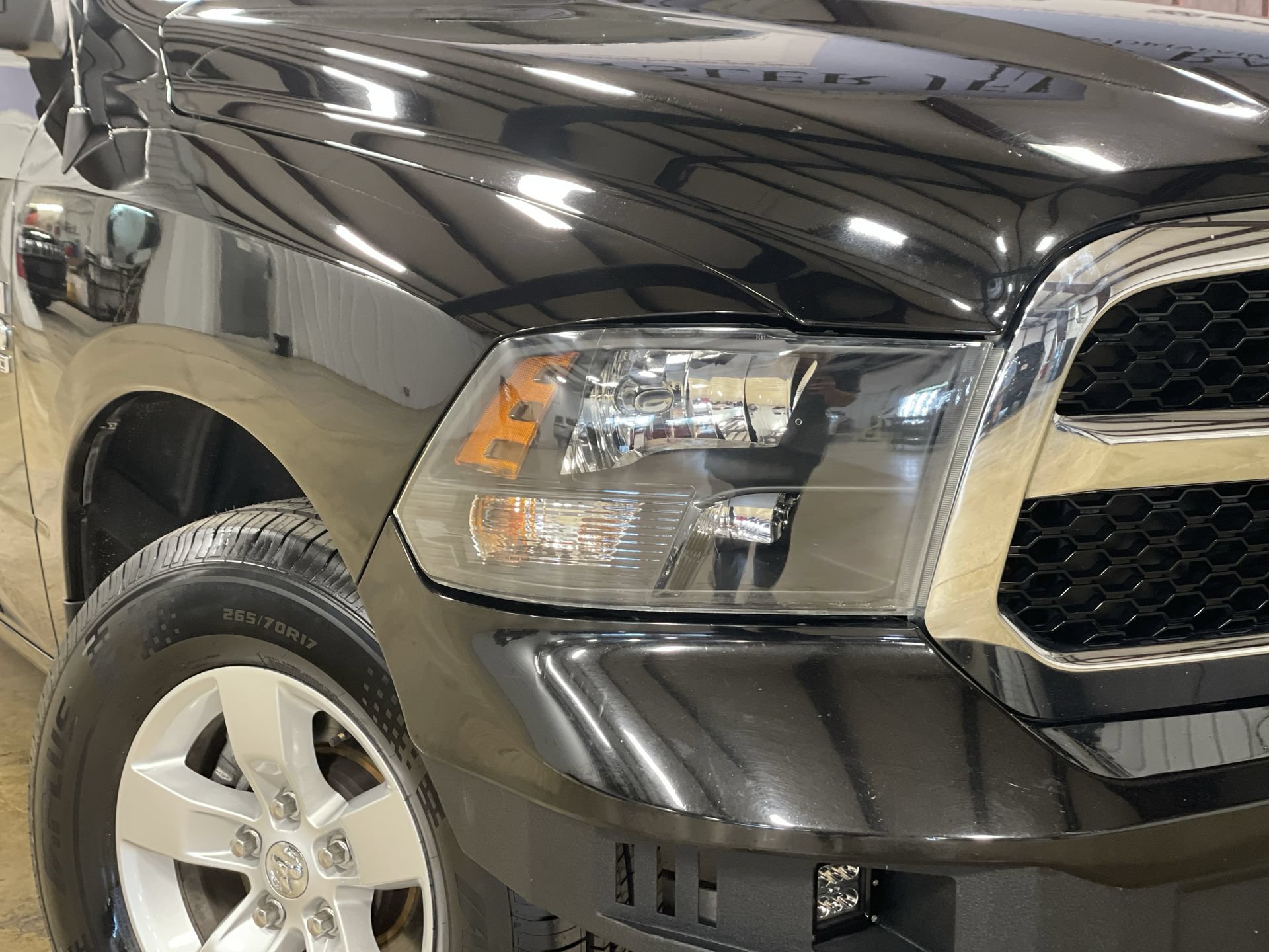 Used 2022 RAM 1500 Classic SLT AWD/4WD image 10