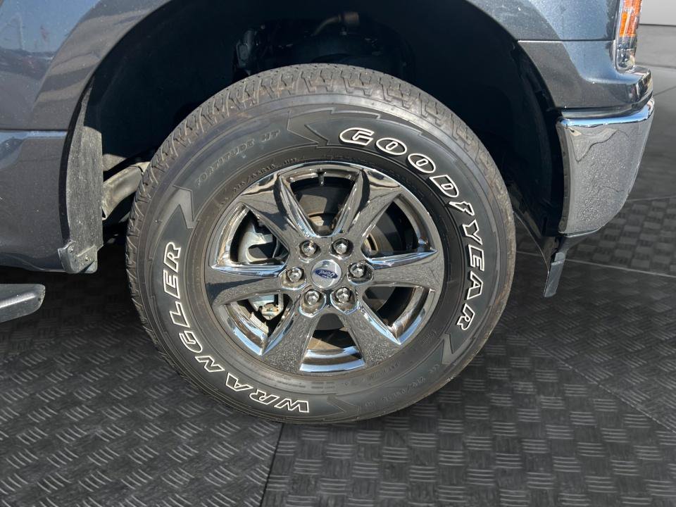 Used 2020 Ford F150 XLT w/ Equipment Group 302A Luxury AWD/4WD image 25