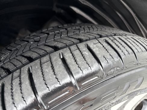Used 2023 Subaru Ascent Limited AWD/4WD image 16