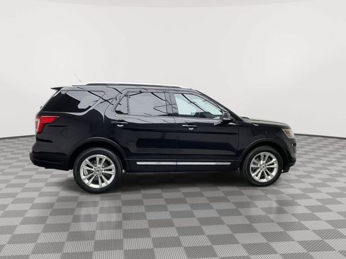 Used 2019 Ford Explorer XLT w/ Equipment Group 202A AWD/4WD image 44