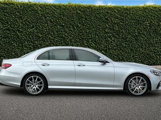 Used 2022 Mercedes-Benz E 350 Sedan video 3