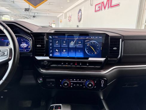 Certified 2024 Chevrolet Silverado 1500 RST AWD/4WD image 19