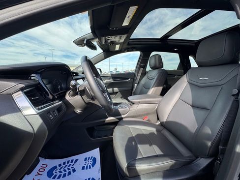 Used 2025 Cadillac XT5 Premium Luxury image 21