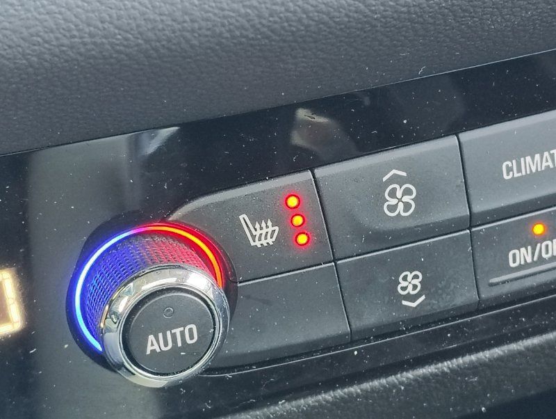 Used 2021 Buick Enclave Essence w/ Sound and Sites Package FWD image 40