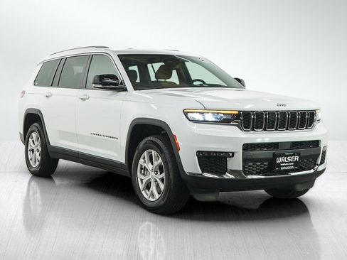 Used 2023 Jeep Grand Cherokee L Limited w/ Trailer Tow Group (B) AWD/4WD image 7