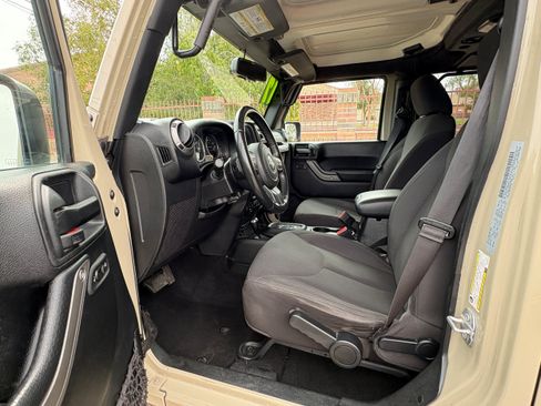 Used 2017 Jeep Wrangler Unlimited Sport w/ Quick Order Package 24S AWD/4WD image 6