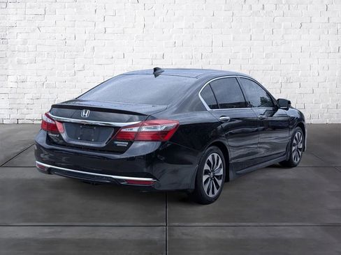Used 2017 Honda Accord Touring image 7