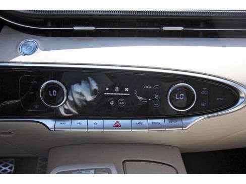 Used 2022 Genesis GV70 3.5T Sport w/ Sport Advanced Package AWD/4WD image 29