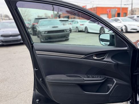 Used 2019 Honda Civic Sport image 14