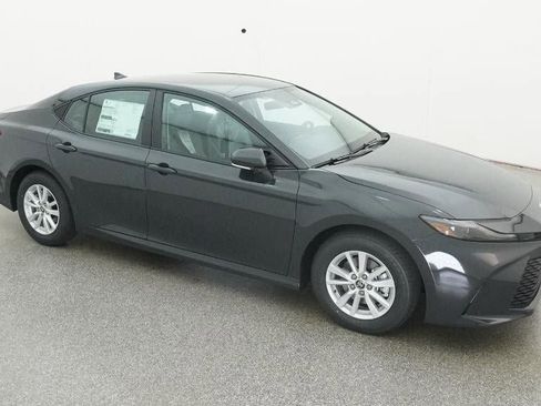 New 2026 Toyota Camry LE image 12