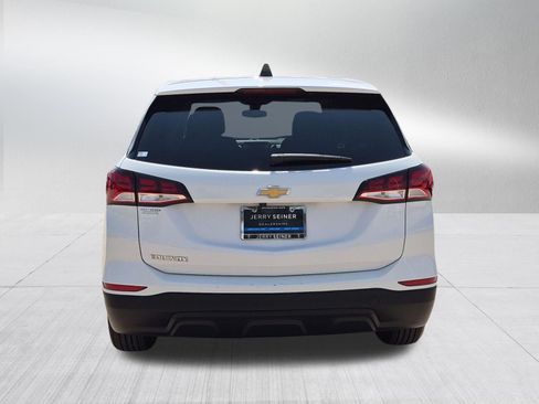 Certified 2024 Chevrolet Equinox LS w/ LS Convenience Package FWD image 5