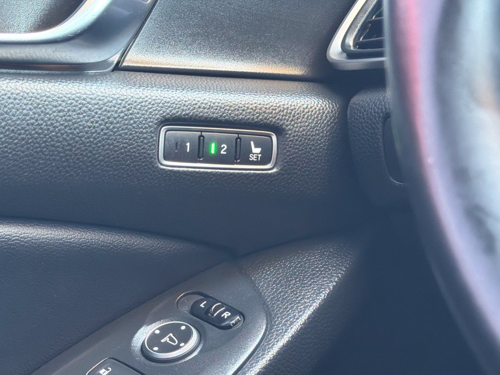 Used 2018 Honda Accord Touring image 29