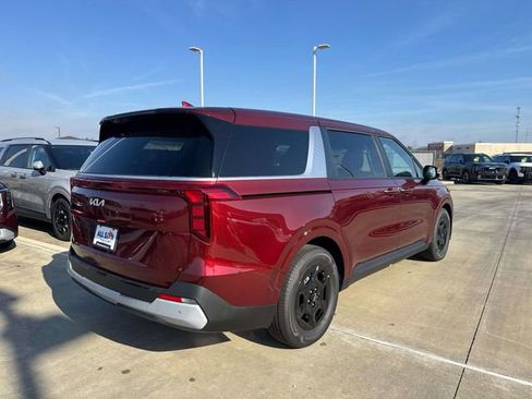 New 2026 Kia Carnival FWD image 9