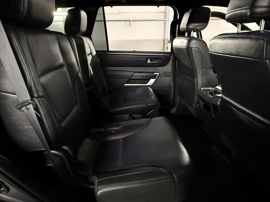 Used 2024 Toyota Sequoia Platinum AWD/4WD image 24