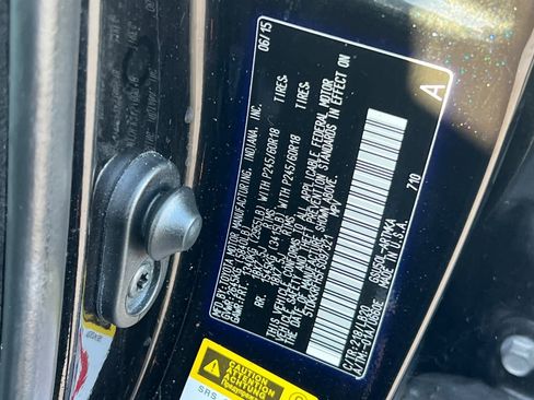 Used 2015 Toyota Highlander XLE image 30