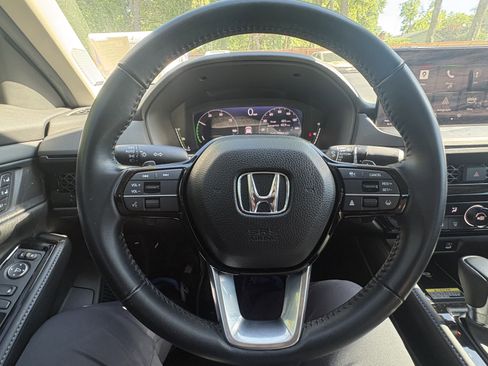 Used 2024 Honda Accord Touring image 19