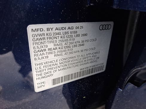 Certified 2025 Audi Q3 2.0T Premium w/ Convenience Package AWD/4WD image 27