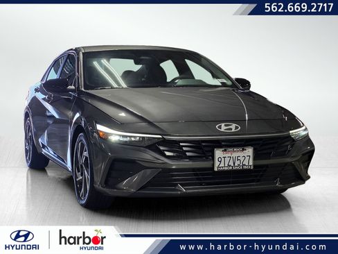 Certified 2025 Hyundai Elantra Sport image 1