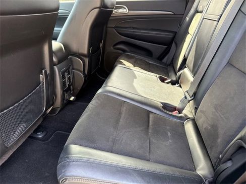 Used 2021 Jeep Grand Cherokee Laredo X image 16