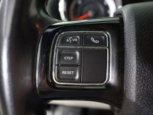 Used 2020 Dodge Grand Caravan SXT FWD image 38
