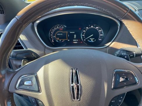 Used 2017 Lincoln MKX Reserve image 12