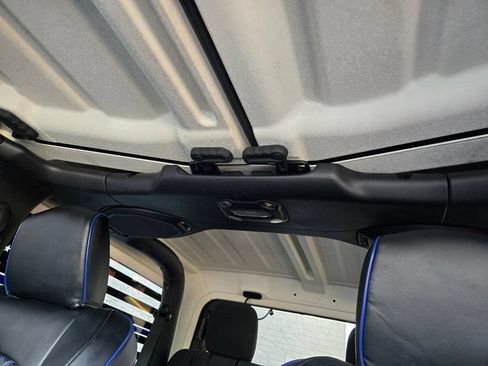 Used 2019 Jeep Wrangler Sport AWD/4WD image 34