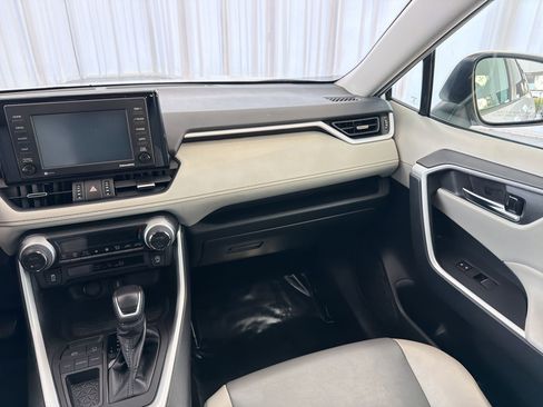Used 2021 Toyota RAV4 XLE Premium FWD image 27