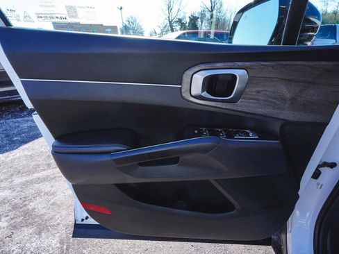 Used 2023 Kia Sorento X-Line EX image 9