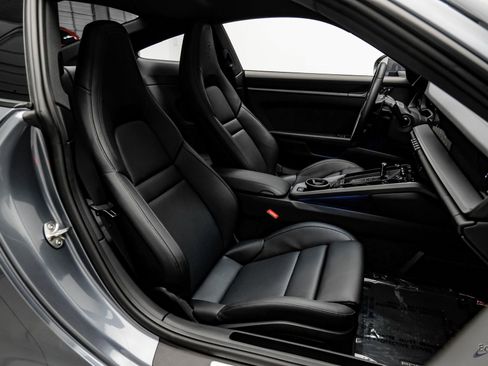 Used 2025 Porsche 911 Carrera image 52