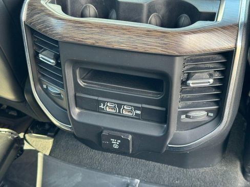 Used 2019 RAM 1500 Laramie image 15