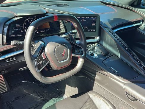 Used 2021 Chevrolet Corvette Stingray Premium Conv w/ Z51 Performance Package RWD image 8