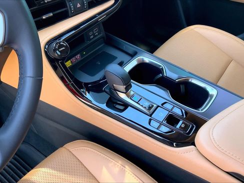Used 2023 Lexus NX 350 AWD image 17