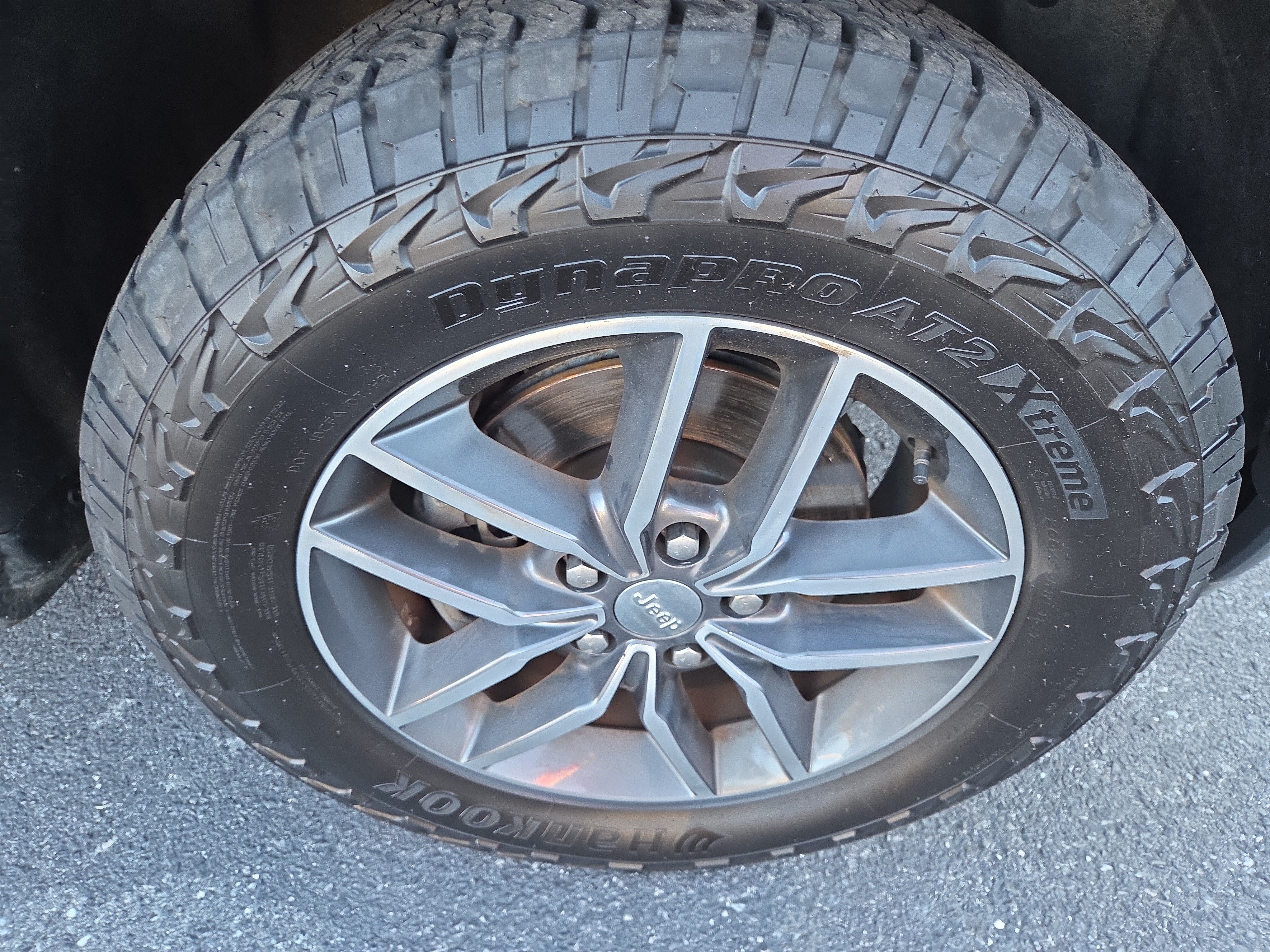 Certified 2017 Jeep Grand Cherokee Limited AWD/4WD image 10