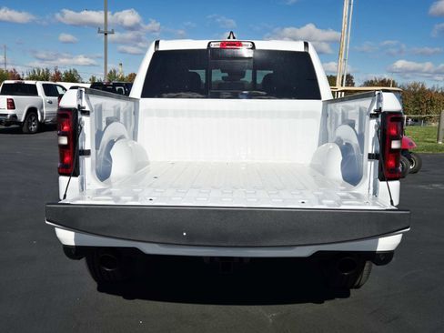 New 2026 RAM 1500 Big Horn AWD/4WD image 13