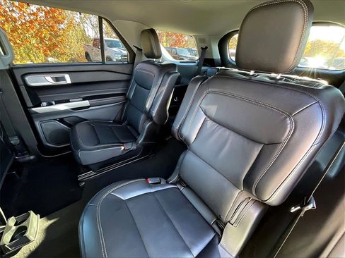 Used 2023 Ford Explorer Limited w/ Equipment Group 301A image 14