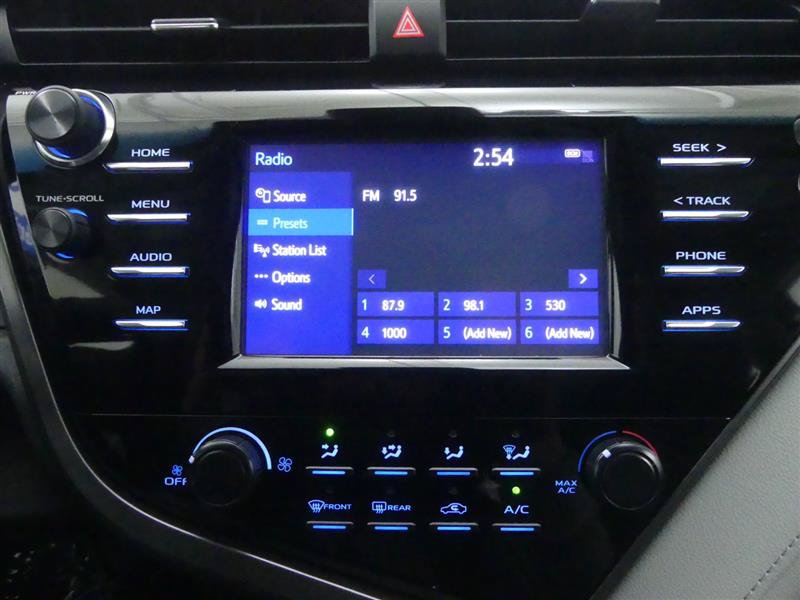 Used 2019 Toyota Camry LE FWD image 12