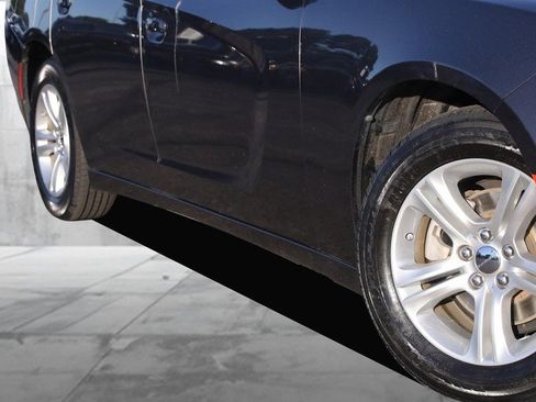 Used 2023 Dodge Charger SXT image 3