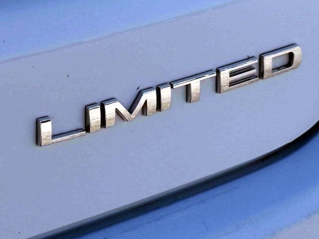 Used 2025 Jeep Compass Limited AWD/4WD image 11