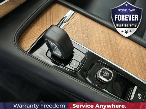 Used 2024 Volvo XC90 B6 Plus w/ Protection Package Premier AWD/4WD image 27