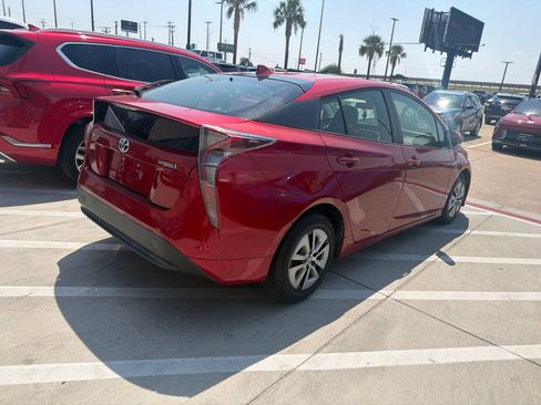 Used 2016 Toyota Prius Three w/ Advanced Technology Package FWD image 4