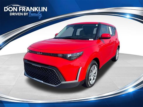 Used 2024 Kia Soul LX FWD image 1