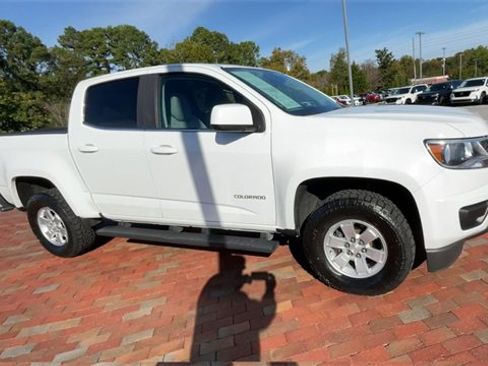 Used 2019 Chevrolet Colorado W/T w/ WT Convenience Package image 3