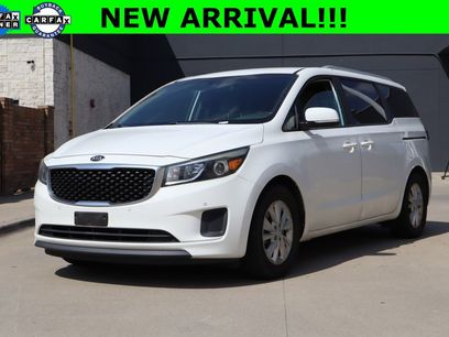Used 2018 Kia Sedona LX w/ LX Essentials Premium Package