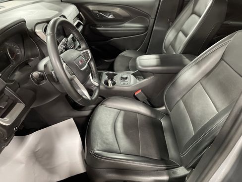 Used 2023 GMC Terrain SLT image 10