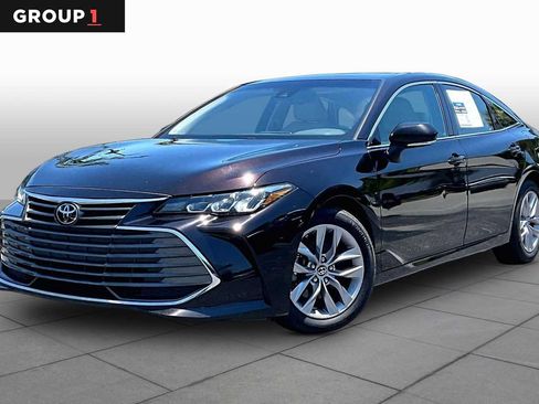 Used 2019 Toyota Avalon XLE w/ Moonroof Package FWD image 1