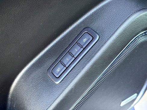 Used 2019 Chevrolet Tahoe LT image 17